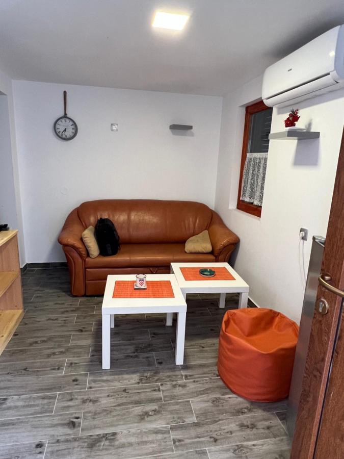 Apartments Linic 宁 外观 照片